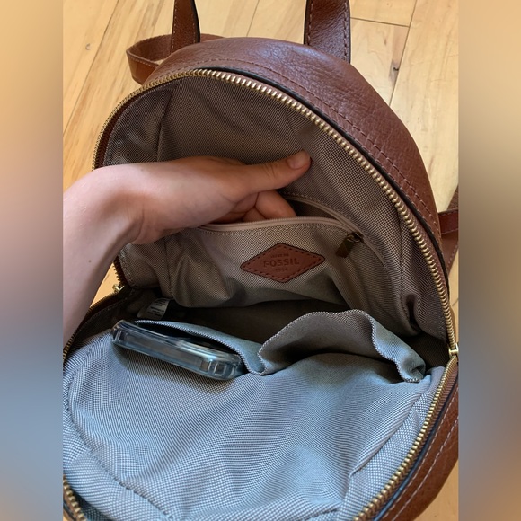 Authentic Fossil Leather Mini Backpack - Picture 8 of 9